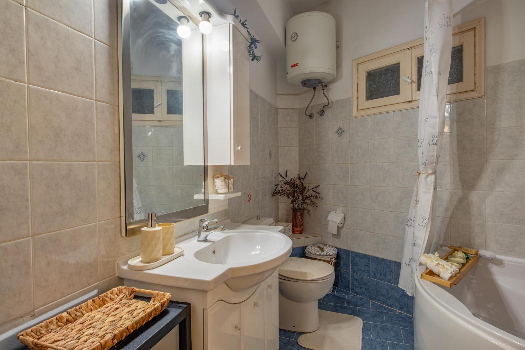 House Of Velenia - 2 Bedroom Apartment Near Old Town, Airport And Bus Station Corfu  外观 照片