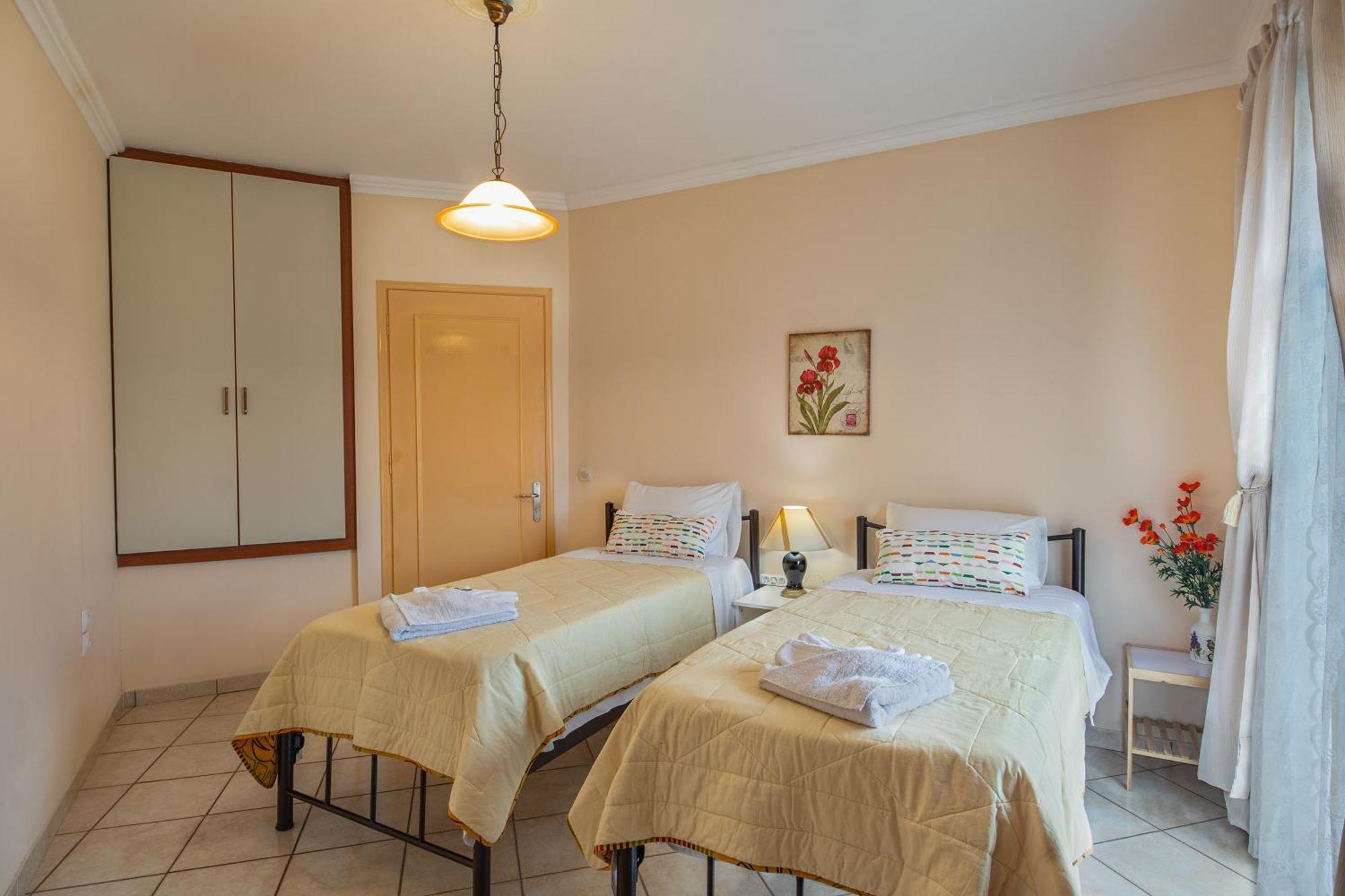 House Of Velenia - 2 Bedroom Apartment Near Old Town, Airport And Bus Station Corfu  外观 照片