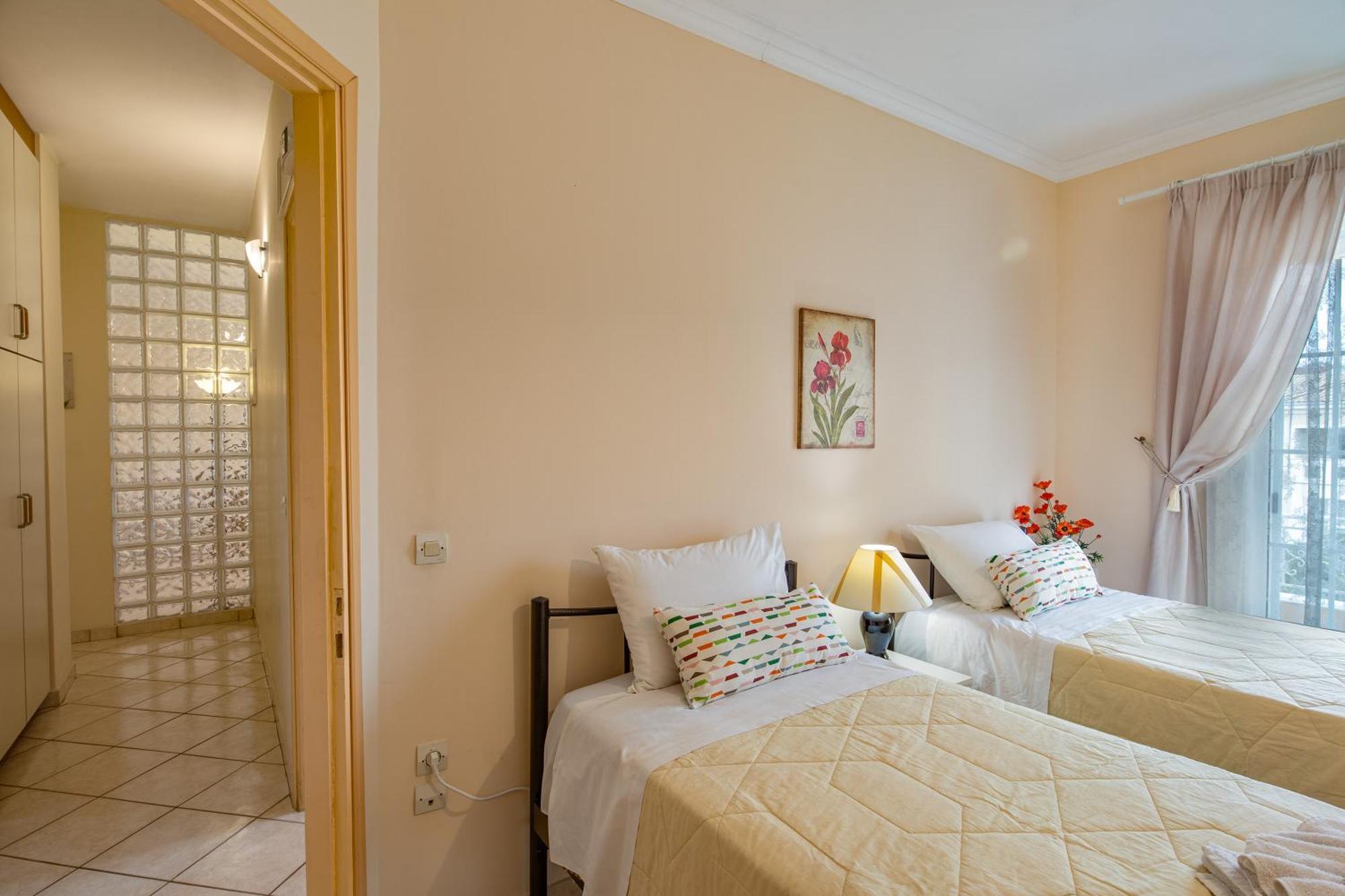 House Of Velenia - 2 Bedroom Apartment Near Old Town, Airport And Bus Station Corfu  外观 照片